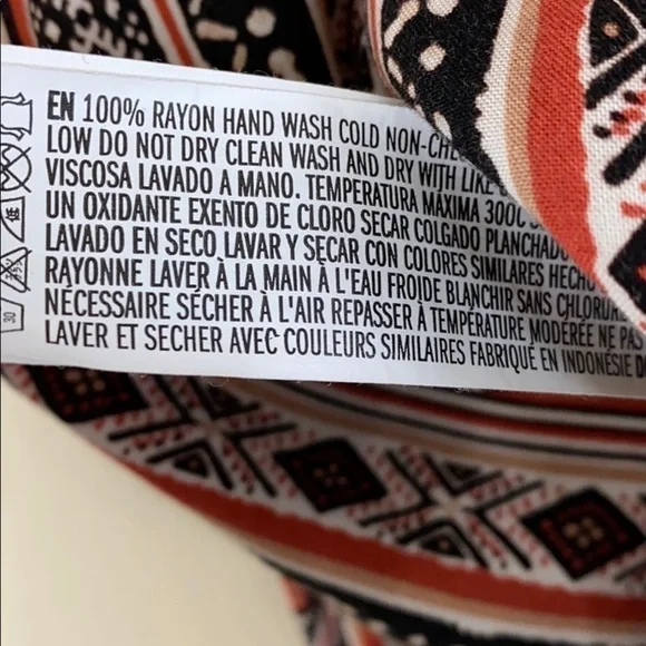 slightly cropped aztec print tank - Picture 5 of 6